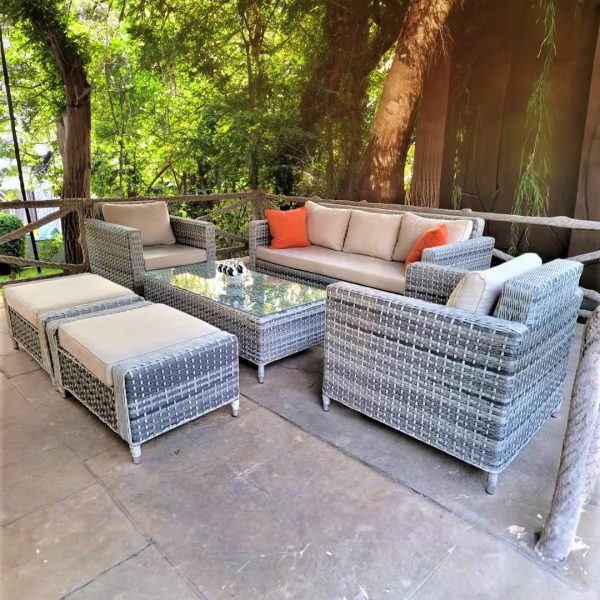 مبلمان ویلایی مدل والنسیا (5 نفره + 2 پاف + میز کافی)