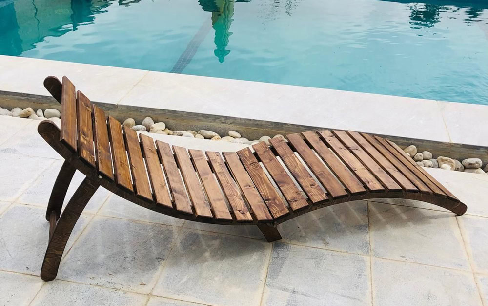 راهنمای جامع خرید تخت استخری راحت و شیک 1 تخت استخر چوبی