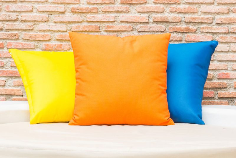 کوسن فضای باز 800x534